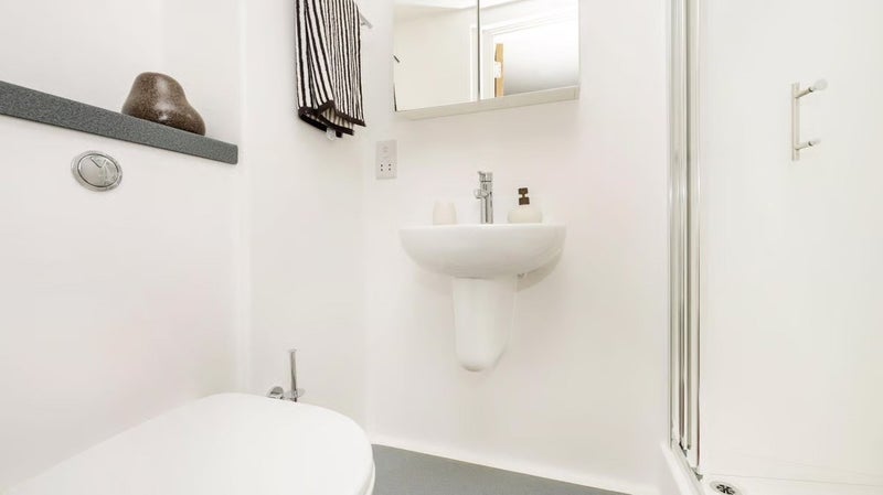 Flat Haymarket Terrace in City of Edinburgh