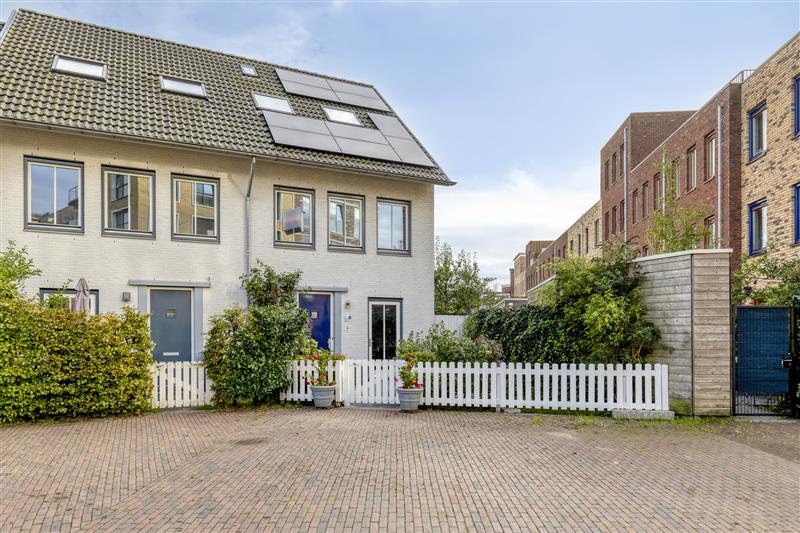 Hoekwoning te koop: A. Moenstraat 53, Amsterdam