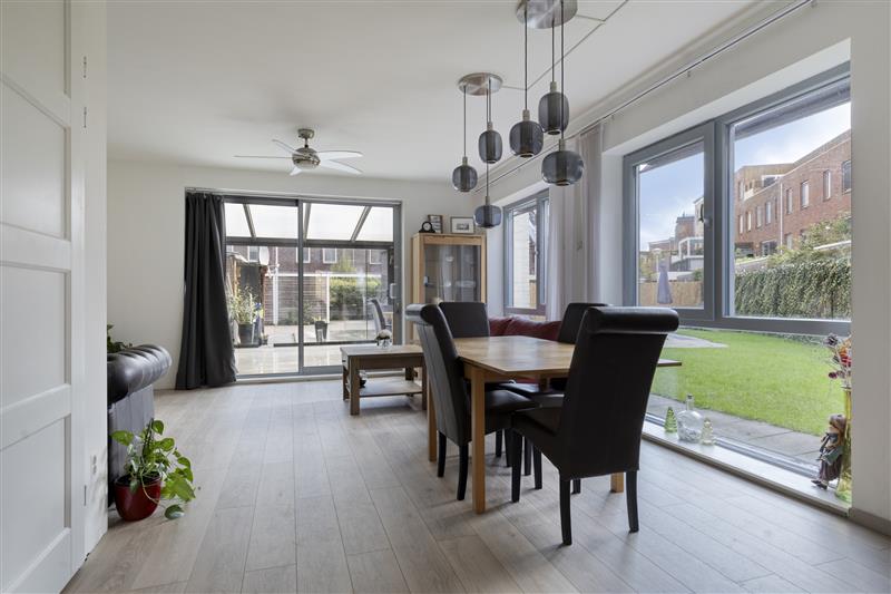 Hoekwoning te koop: A. Moenstraat 53, Amsterdam
