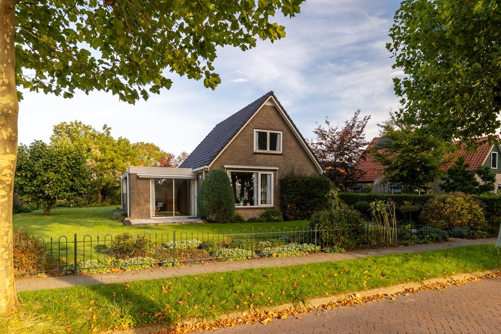 Vrijstaande woning te koop: Westeweg 38, Koudum