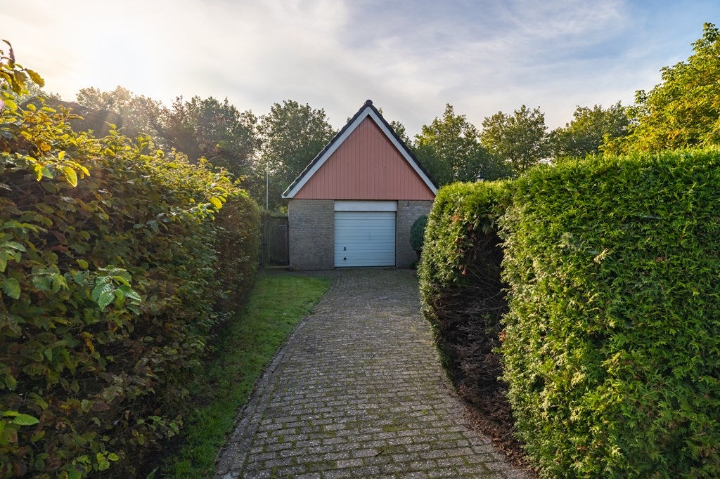 Vrijstaande woning te koop: Westeweg 38, Koudum
