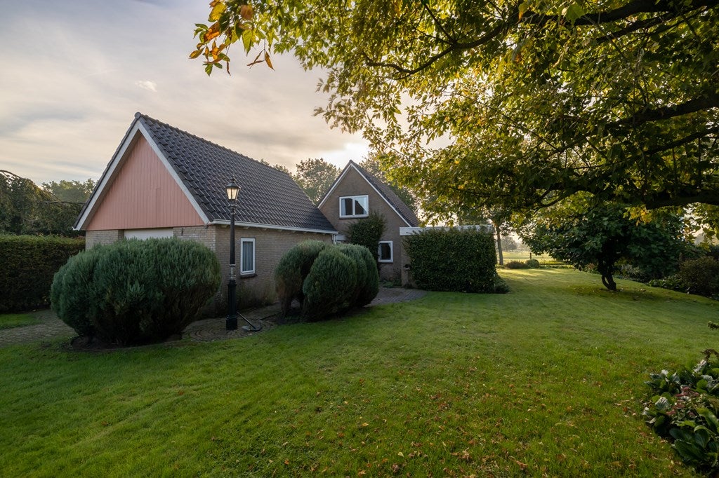 Vrijstaande woning te koop: Westeweg 38, Koudum