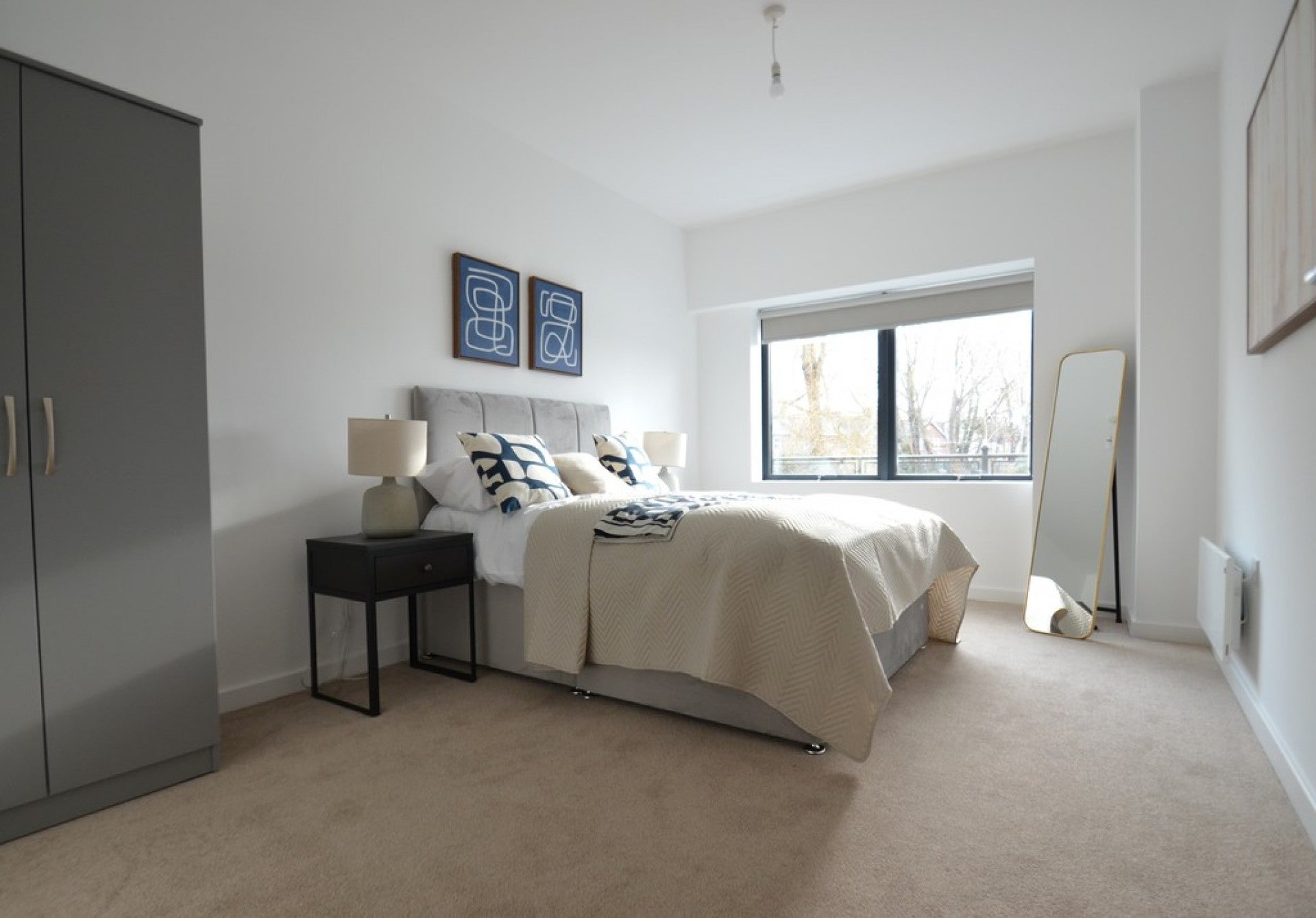 Flat New Road in Borough of Runnymede