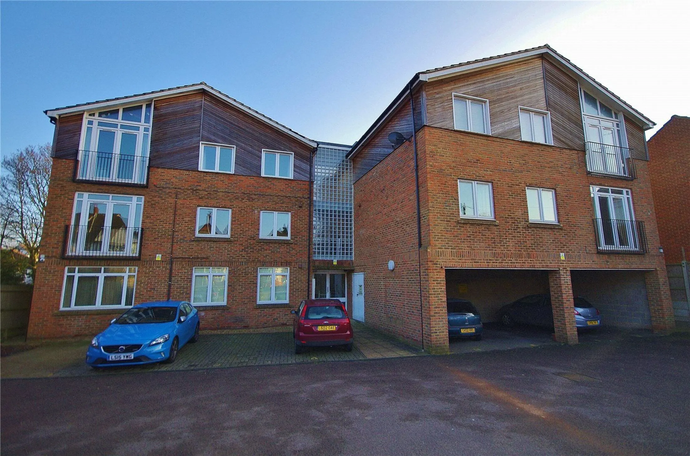 Flat Rickmansworth Road in Watford