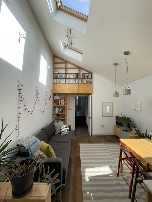 Room Manchester Road in Greater London