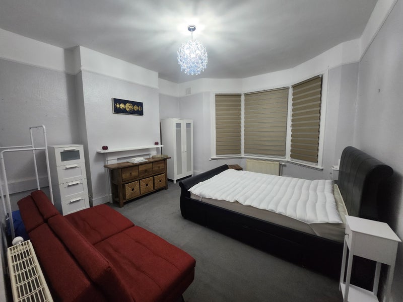 Room Balham Park Road in Greater London