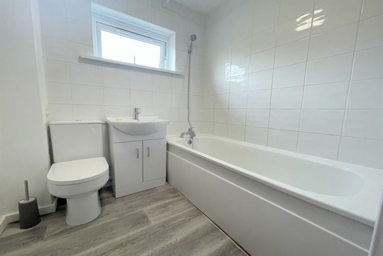 House Raymond Close in Seaford