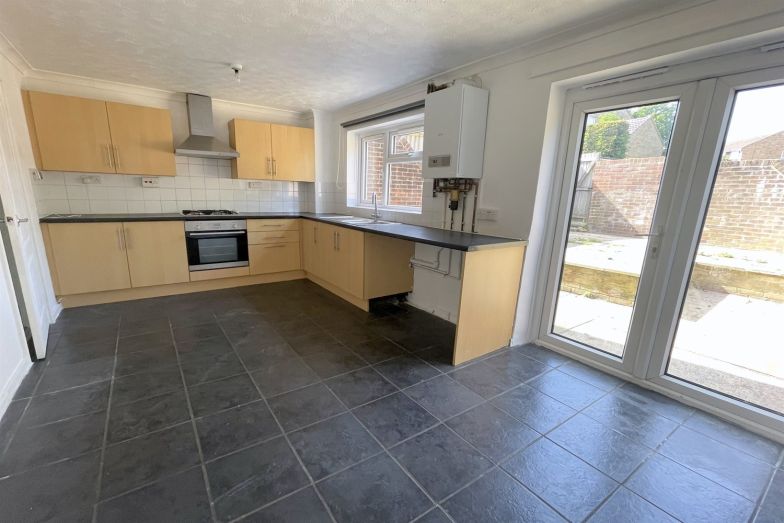 House Raymond Close in Seaford
