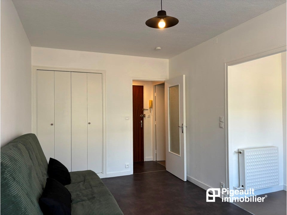 Flat Allée Jean de la Varende in Rennes