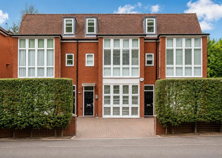 House B374 in Elmbridge