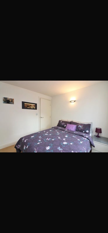 Room Westferry Road in Greater London