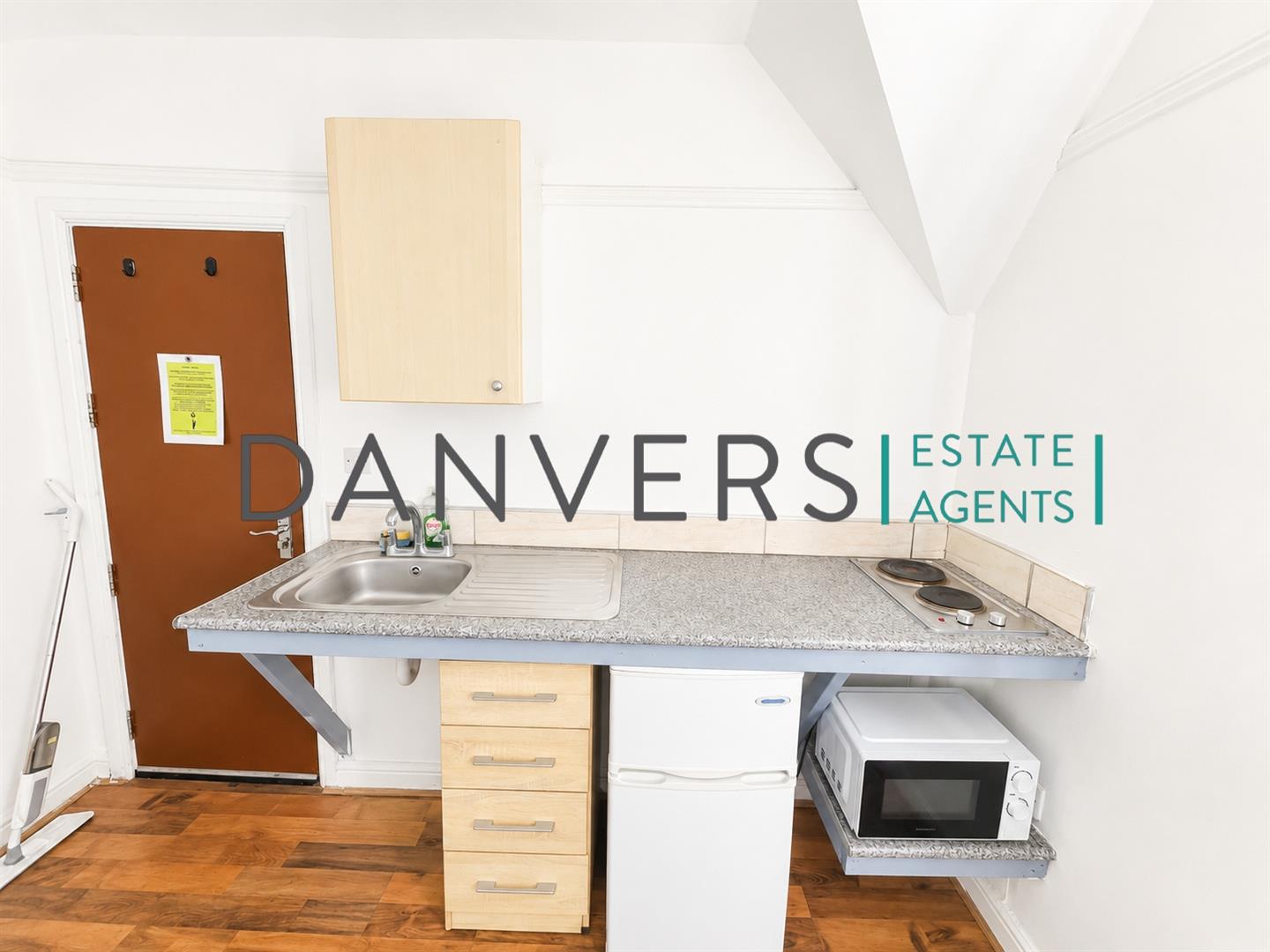 Room Evington Road in Leicester
