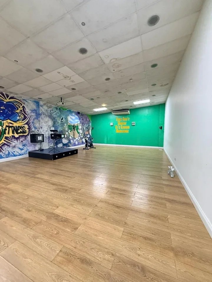 Room Radford Way in Billericay