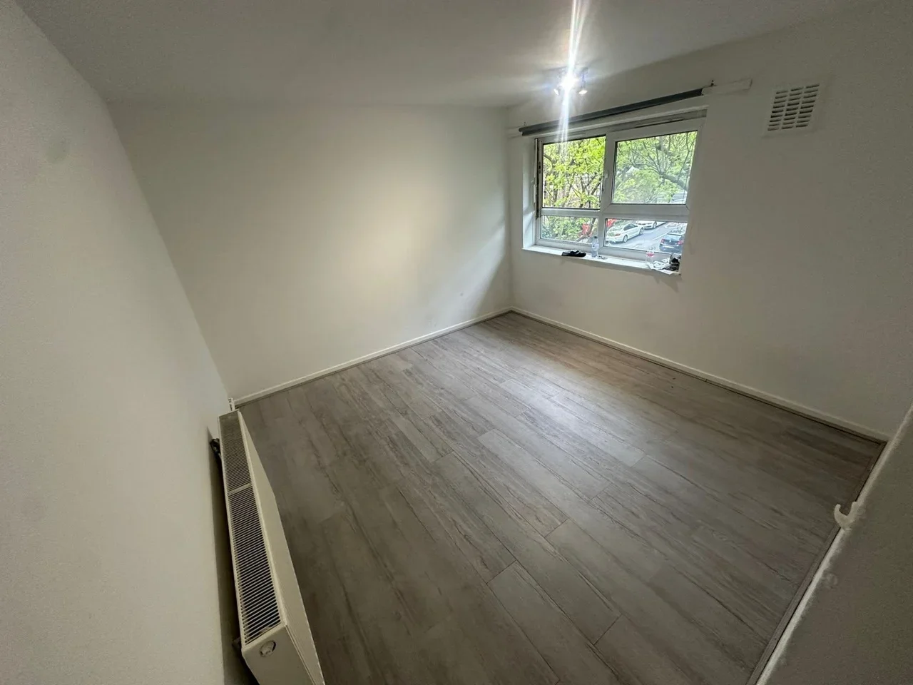 Room Paul Street in Greater London