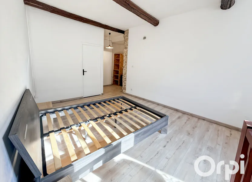 Flat Rue du Renoyer in Orange