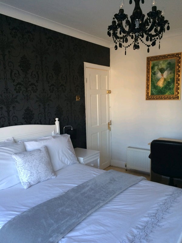 Room Broad Walk in Greater London