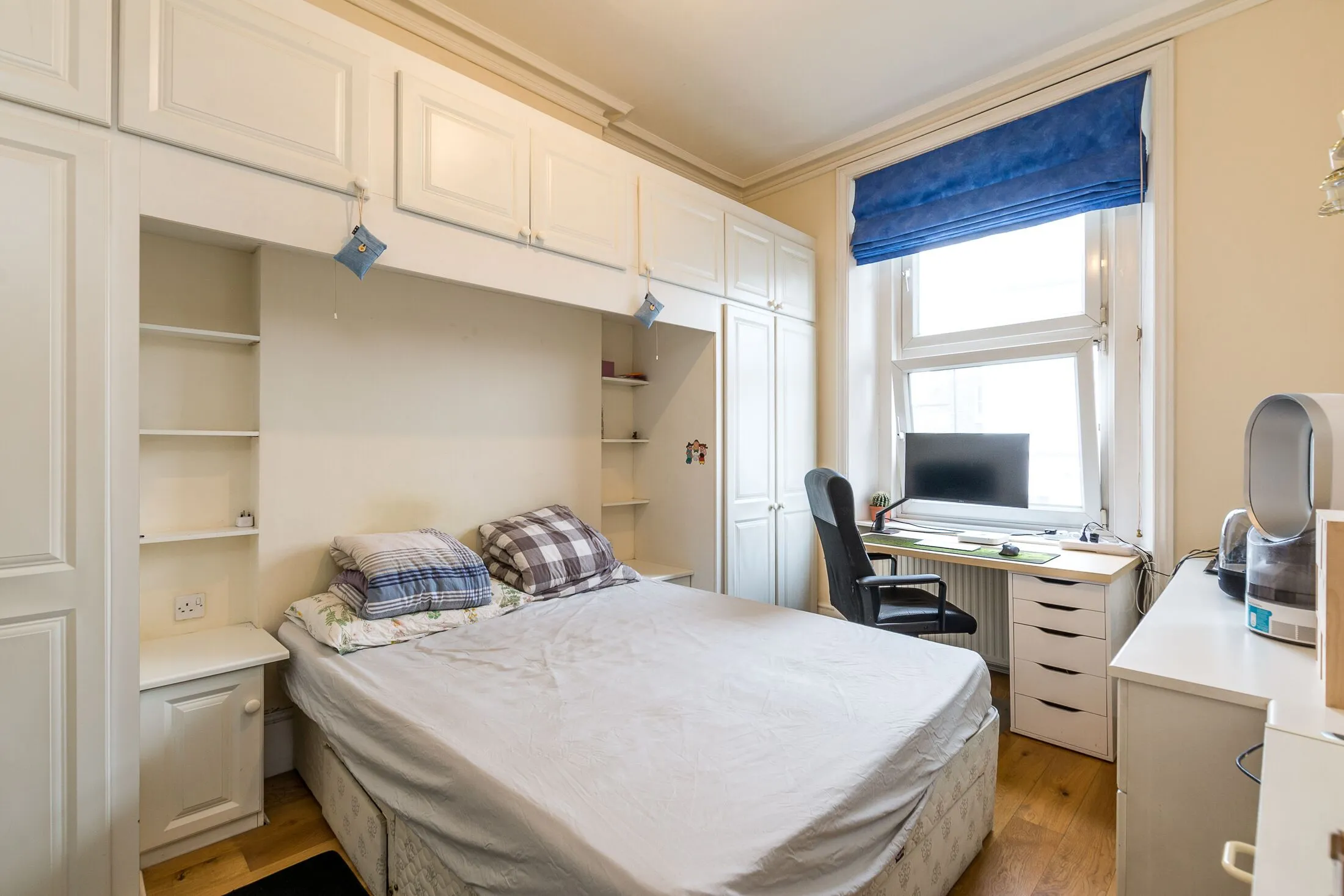 Flat Old Brompton Road in Greater London