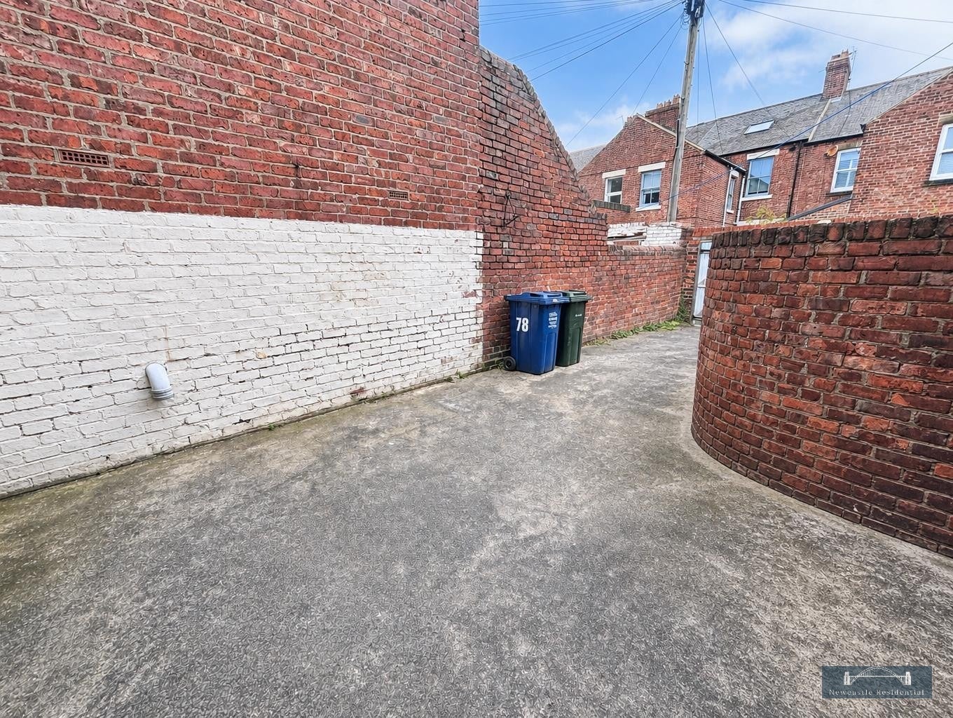 Flat Sandringham Road in Newcastle upon Tyne