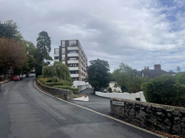 Flat Ilsham Road in Torquay