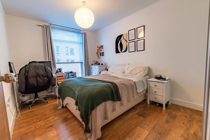 Room Kingsland High Street in Greater London
