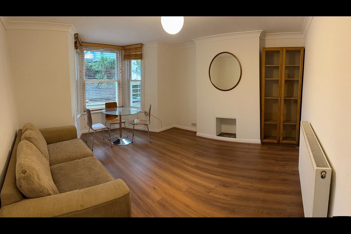Flat Chadwick Road in Greater London
