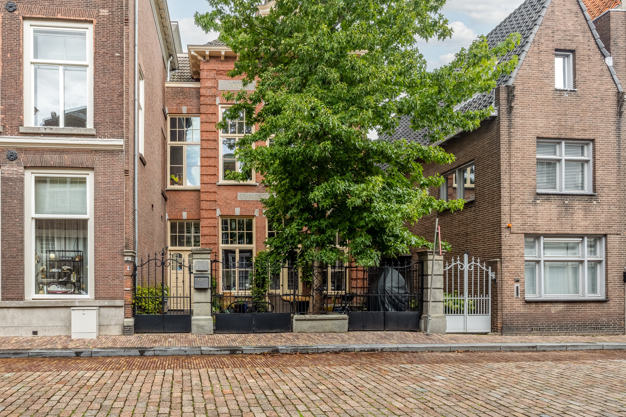 Grotekerksbuurt 9 A in Dordrecht