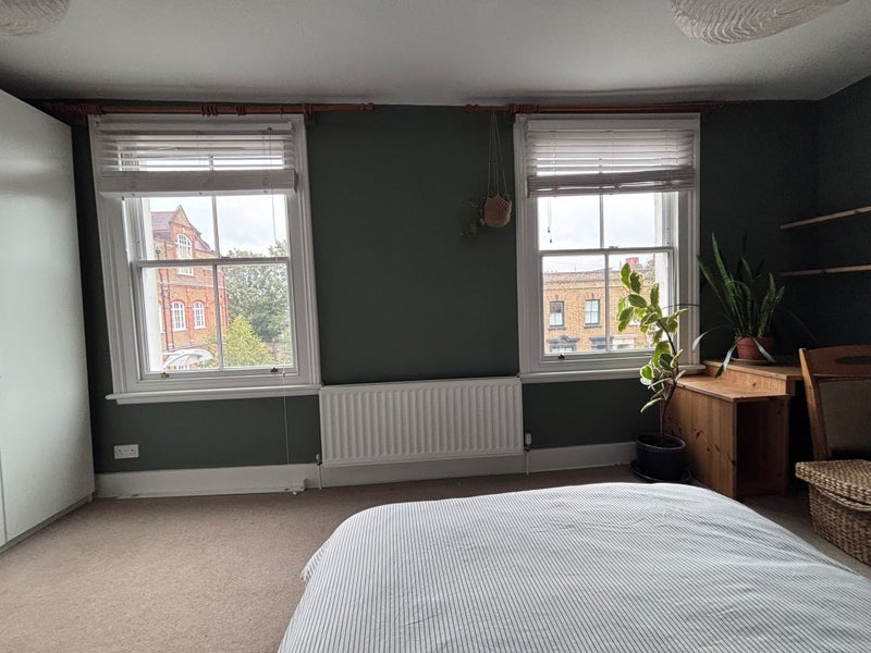 Room Bellenden Road in Greater London