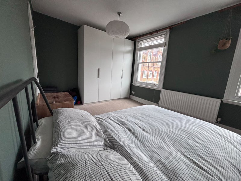 Room Bellenden Road in Greater London