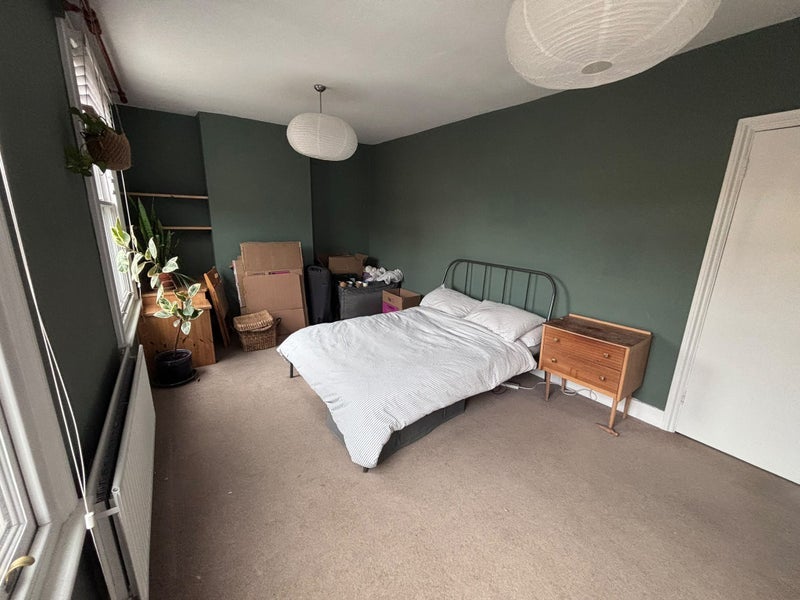 Room Bellenden Road in Greater London