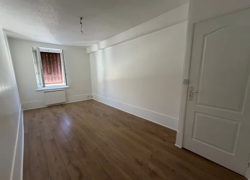 Flat Rue Pierre Fourel in Saint-Genis-Laval