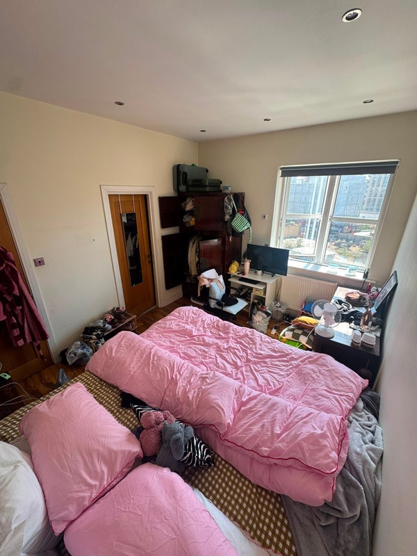 Room Kennington Lane in Greater London
