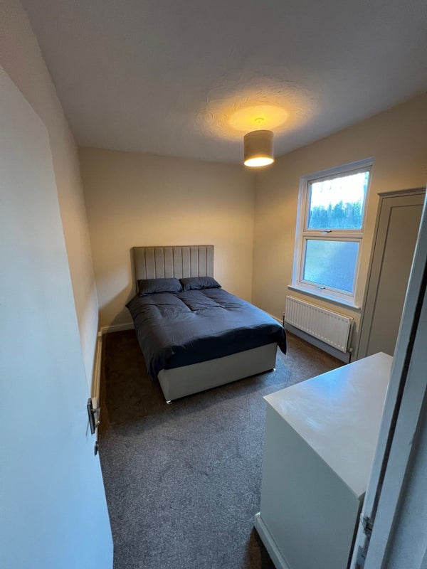 Room Sydney Road in Sandwell