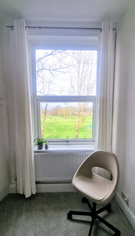 Room Westover Road in Leeds