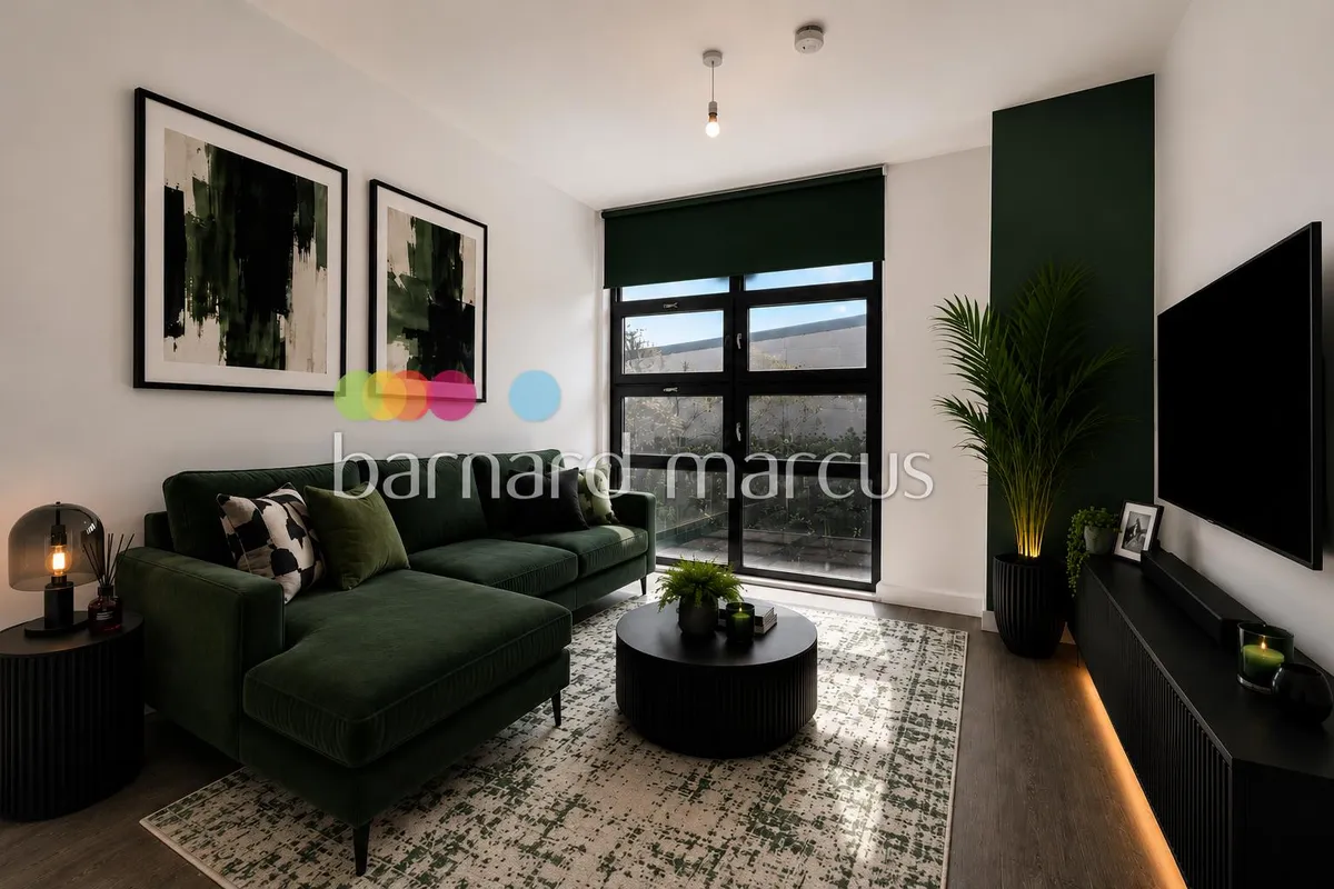 Flat Purley Way in Greater London