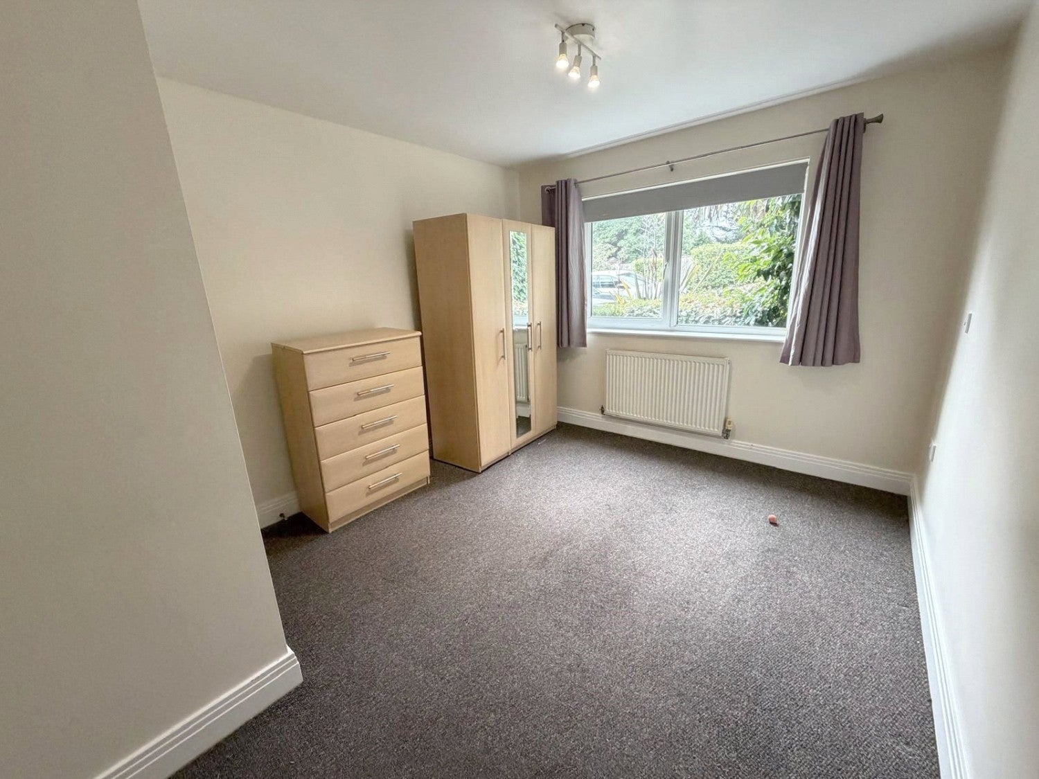 Flat Meridian Close in Greater London