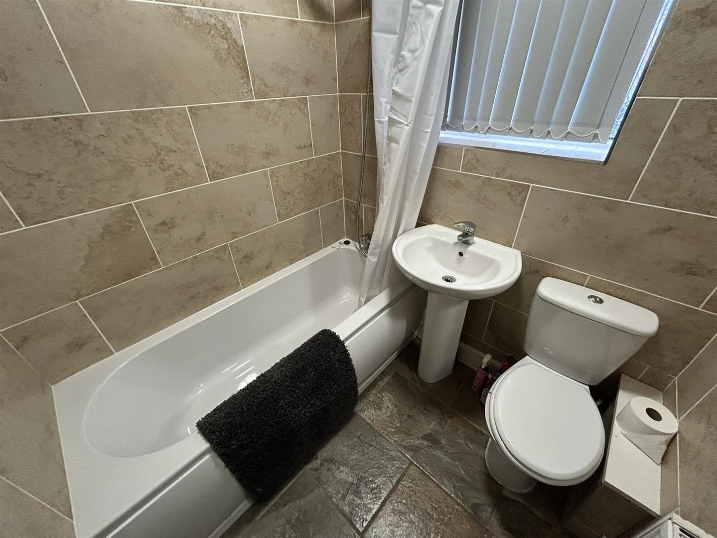 Flat Buckland End in Birmingham