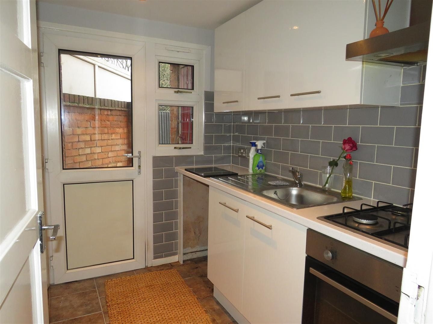 Flat Buckland End in Birmingham