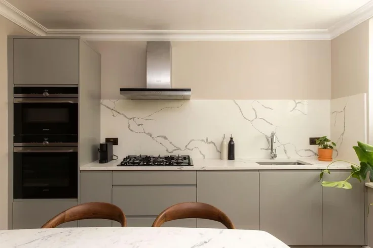 Flat Holland Place in Greater London