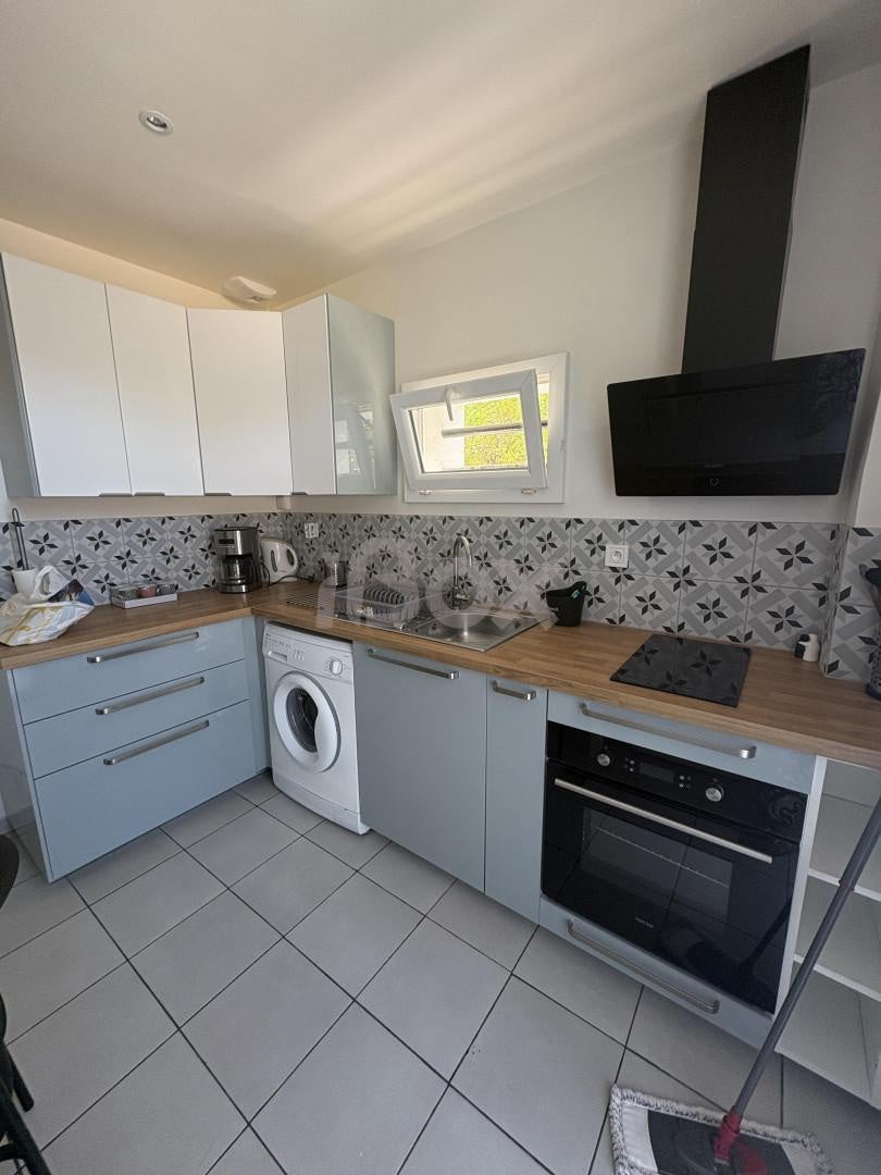 Flat Boulevard de l'Aguillon in Toulon