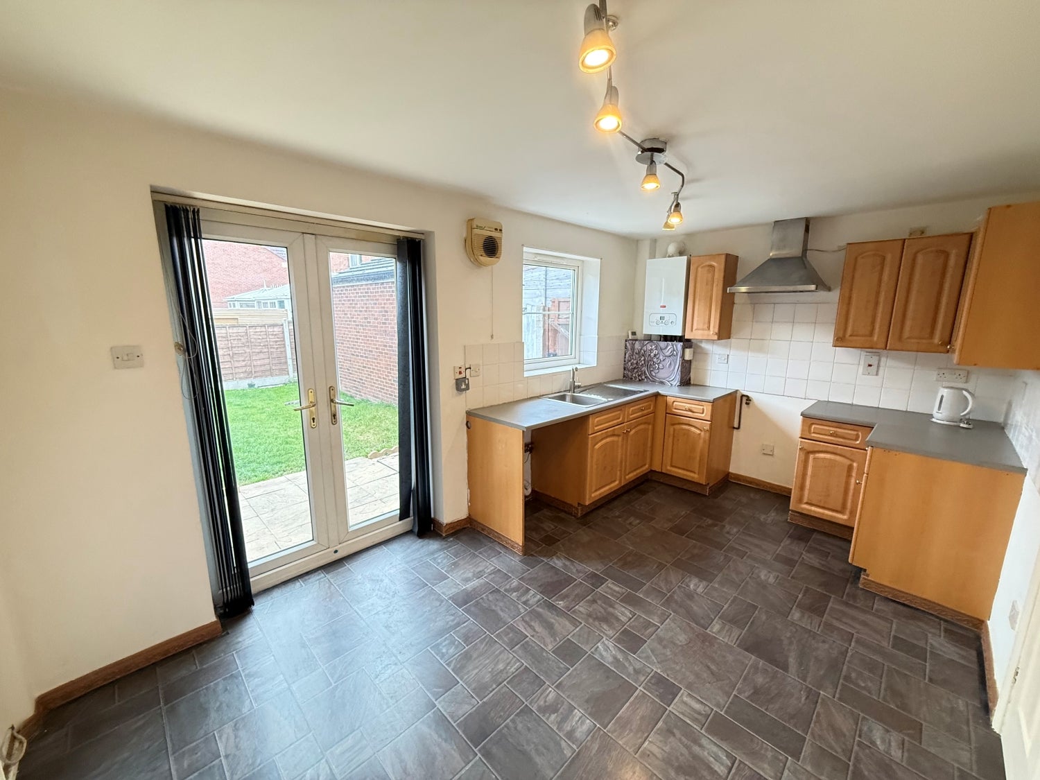 House Cedar Walk in Wakefield