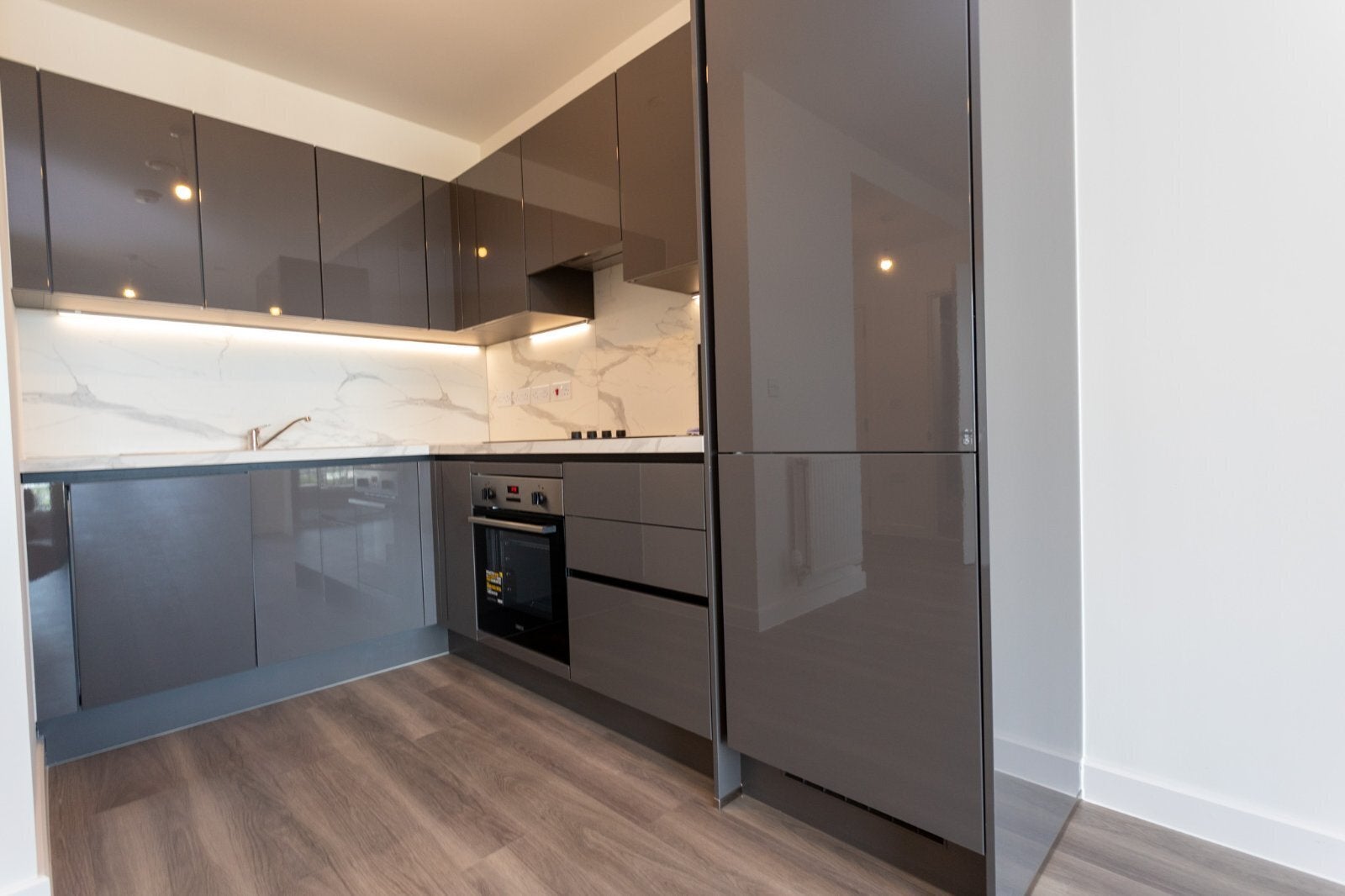 Flat Ilderton Road in Greater London