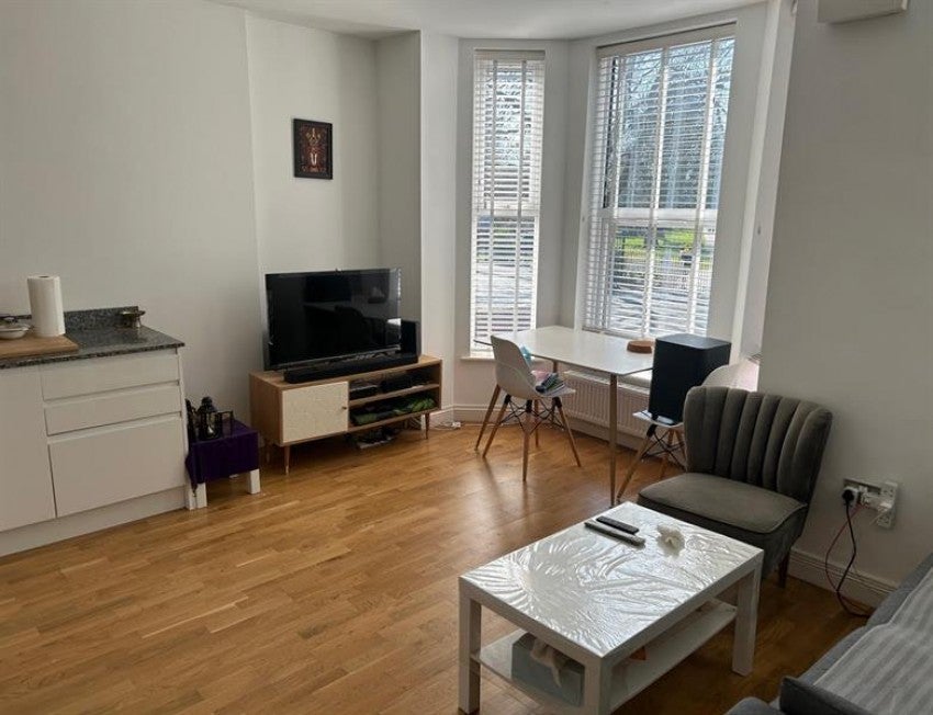 Flat Mauldeth Road in Manchester