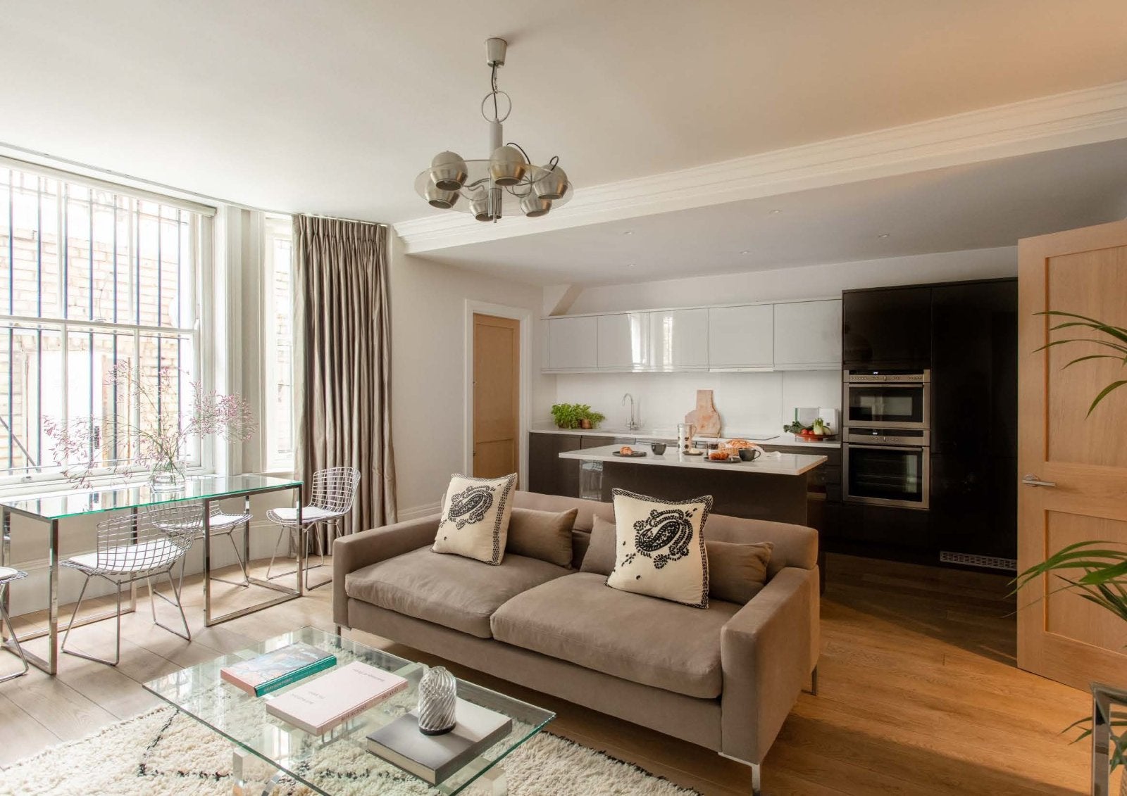 Flat Welbeck Street in London