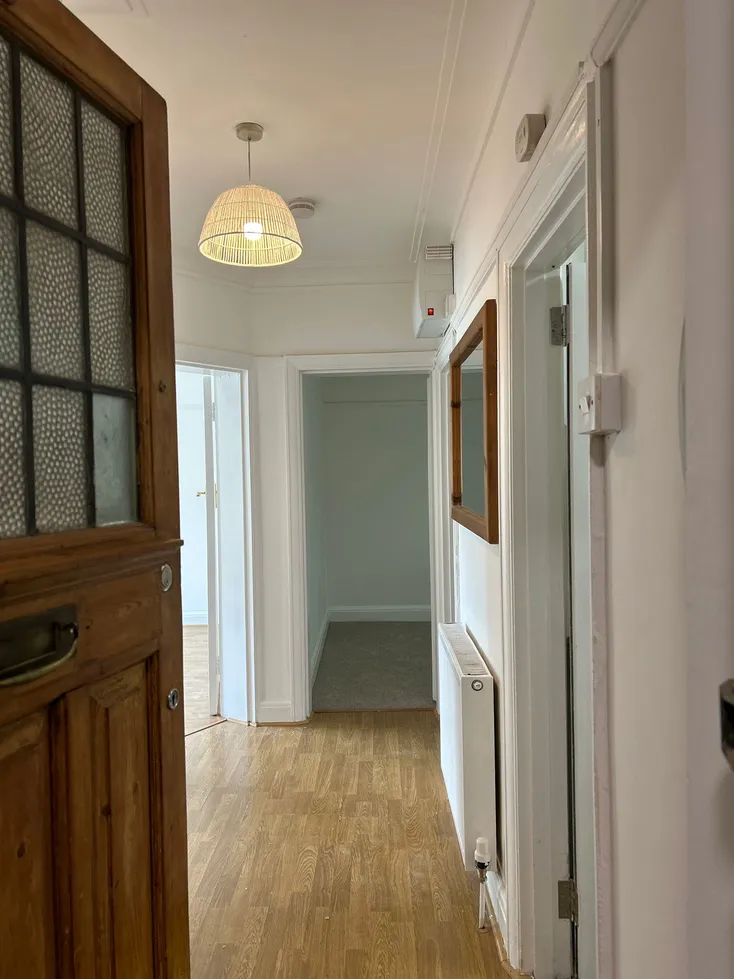 Flat Kingston Road in Greater London
