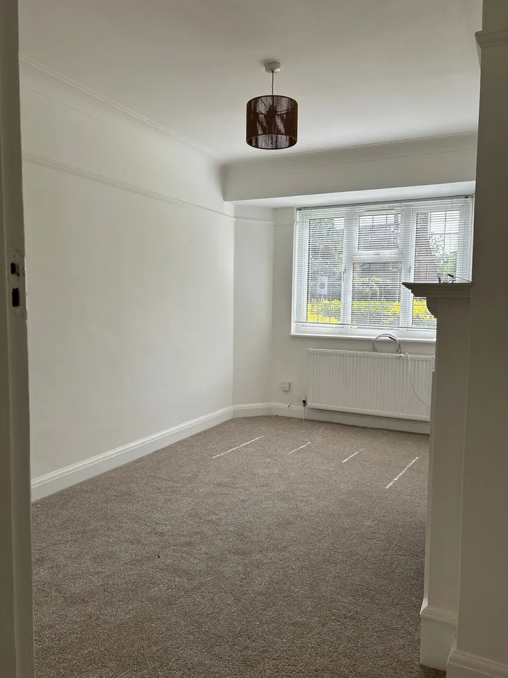 Flat Kingston Road in Greater London