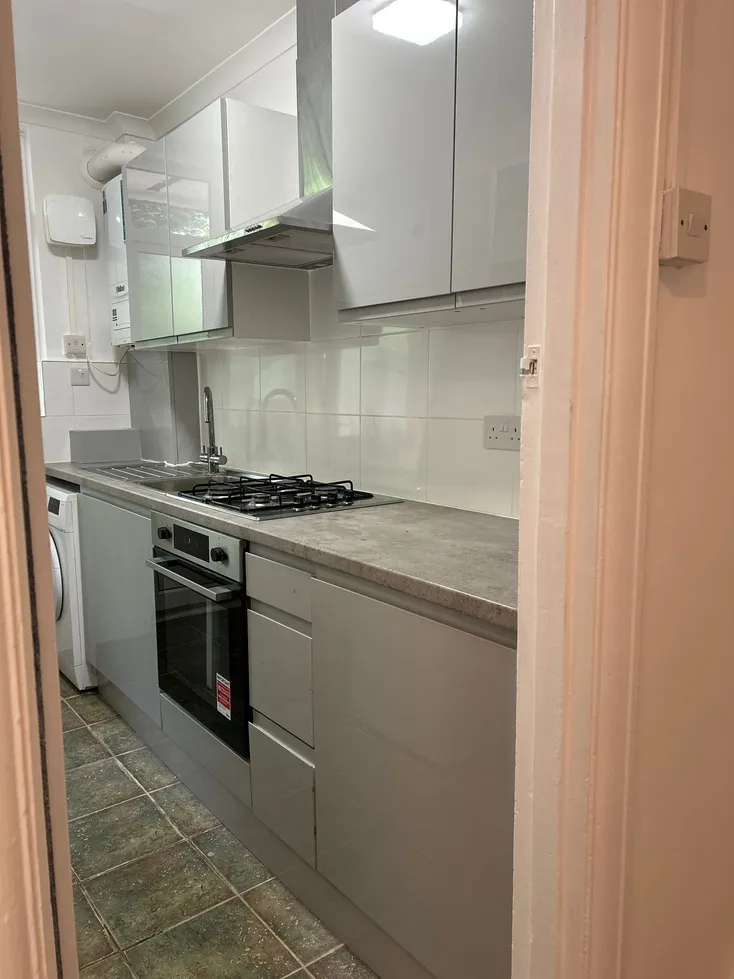 Flat Kingston Road in Greater London