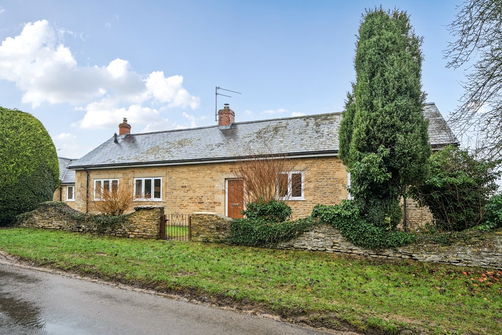 Flat Pound Bank in West Oxfordshire