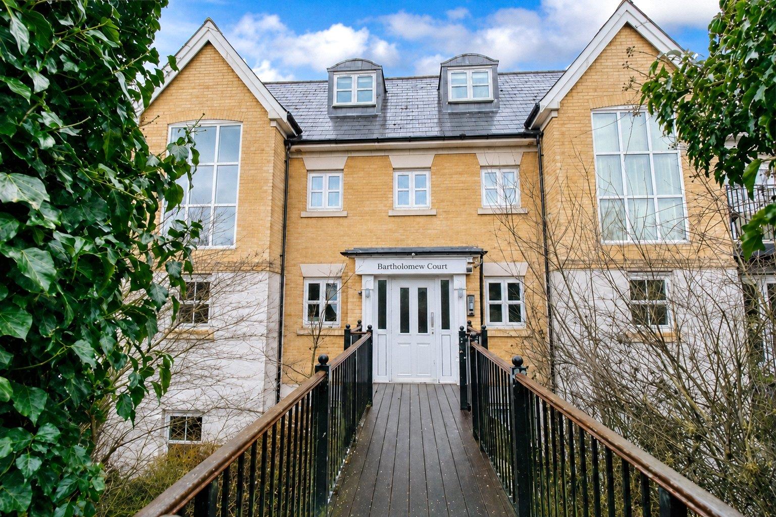Flat Bartholomew Court in Colchester