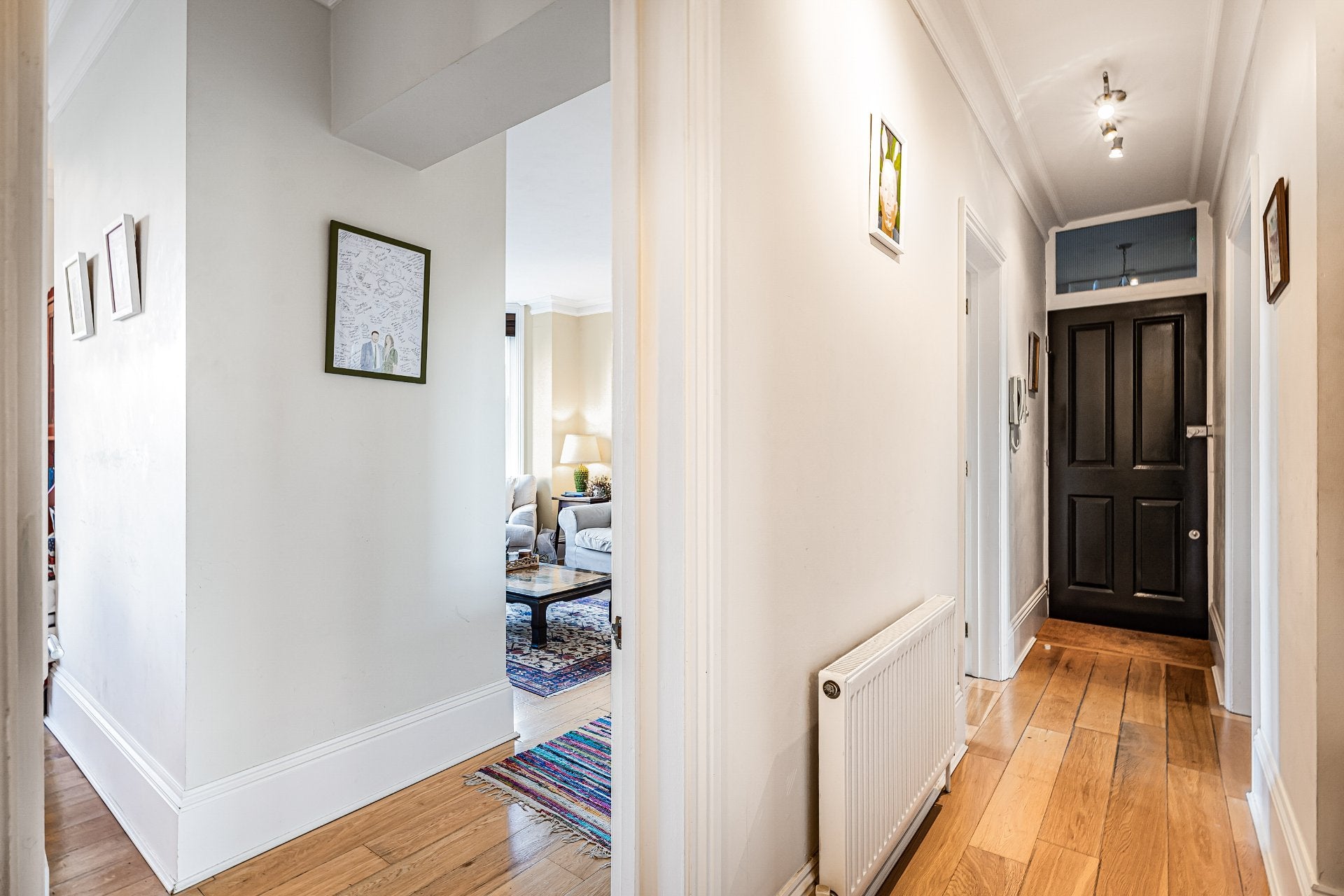 Flat Canterbury Crescent in Greater London
