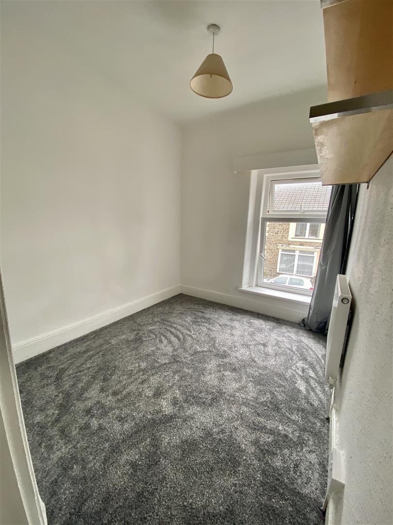 Flat Llantwit Road in Pontypridd